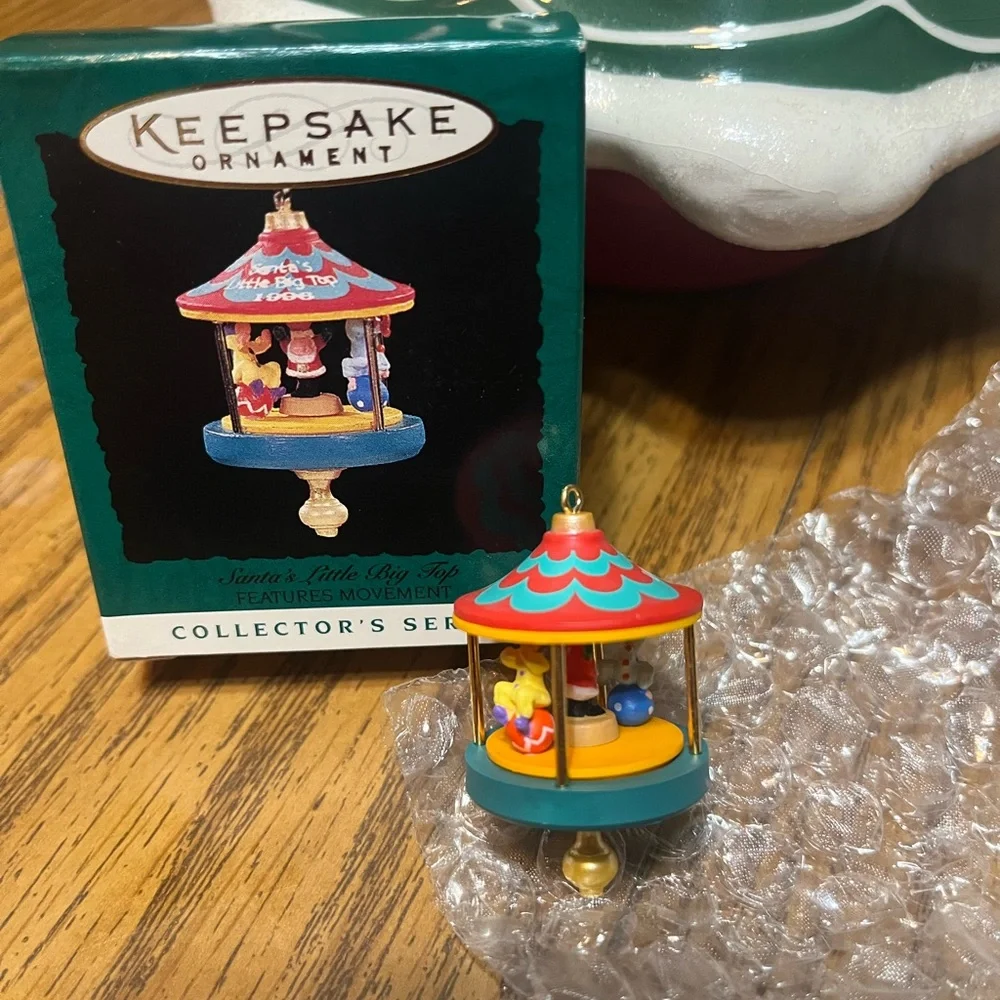 KEEPSAKE Hallmark Colorful Carousel Ornament- Collectors series toy shop.